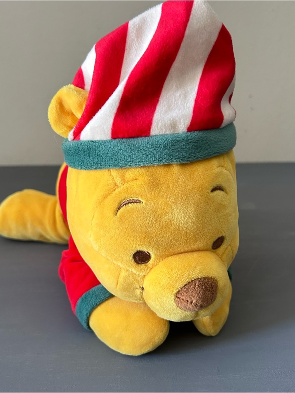 Disney Winnie Pooh Cuddleez Plush Toy Christmas Holiday Edition Stuffed Animal
